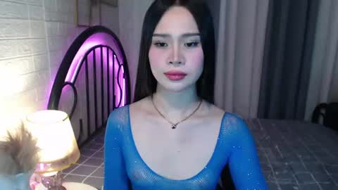 hoelymolly online show from July 7, 10:36 pm