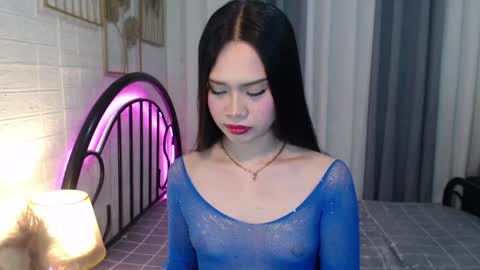 hoelymolly online show from July 11, 12:38 am