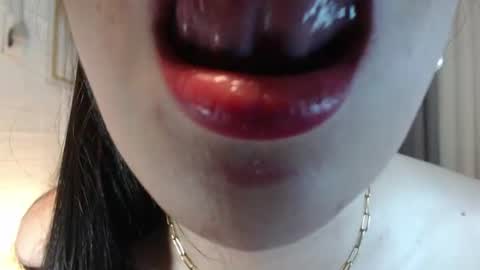 hoelymolly online show from July 11, 3:56 am