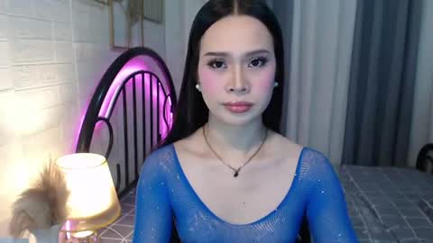 hoelymolly online show from July 13, 9:42 pm