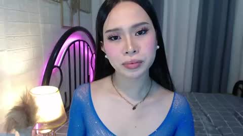 hoelymolly online show from July 13, 11:54 pm