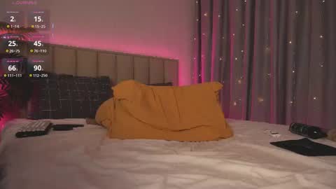julia online show from August 5, 4:21 am