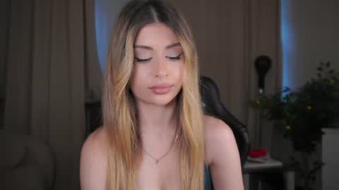 Moni Monica online show from July 31, 3:51 pm