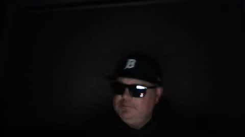 holden_minutz online show from May 20, 9:32 am