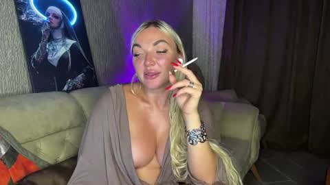 Novelle online show from July 21, 8:33 pm