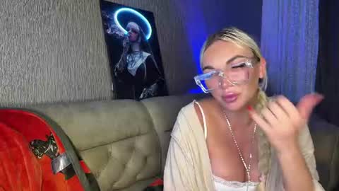 Novelle online show from July 22, 5:48 pm