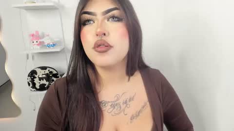 Holly online show from August 22, 11:00 pm
