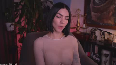 Holly Linder online show from July 19, 2:13 am