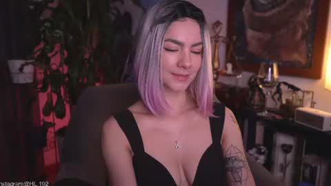 Holly Linder online show from July 23, 4:26 am