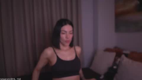 Holly Linder online show from August 5, 2:20 am