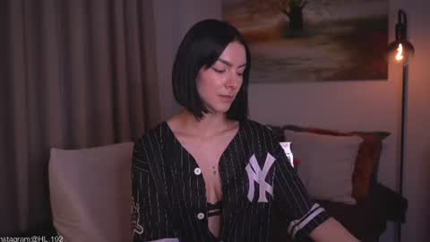 Holly Linder online show from August 6, 2:54 am