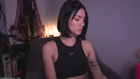 Holly Linder online show from August 9, 2:56 am