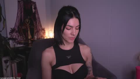 Holly Linder online show from August 9, 5:08 am
