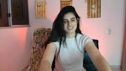 hollyshit_ online show from August 7, 12:54 am