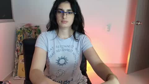 hollyshit_ online show from August 10, 2:24 am