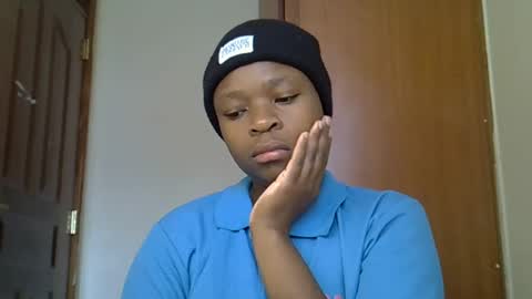 holy_ebony online show from August 12, 10:06 am