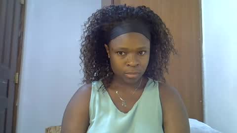 holy_ebony online show from August 14, 3:26 pm