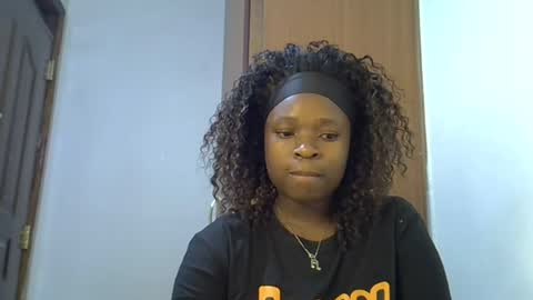 holy_ebony online show from August 15, 9:08 pm