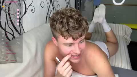 holy_eggs_00 online show from August 4, 6:38 pm