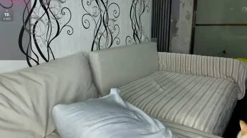 holy_eggs_00 online show from August 13, 5:27 pm