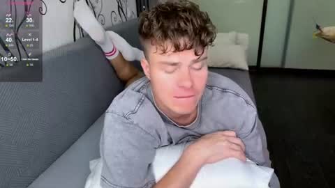 holy_eggs_00 online show from August 15, 7:29 pm