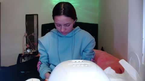 holy_julii online show from August 9, 3:51 am