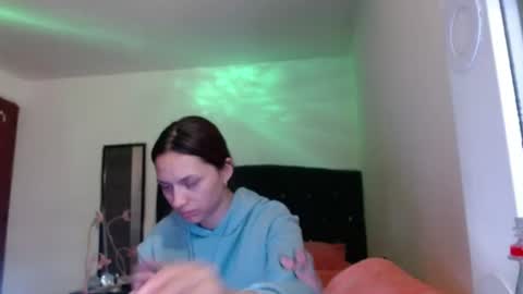 holy_julii online show from August 9, 7:09 am