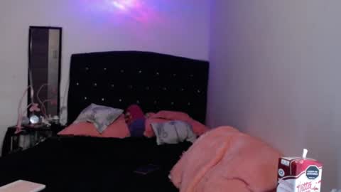 holy_julii online show from August 14, 5:44 am