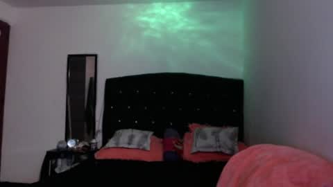 holy_julii online show from August 15, 2:48 am