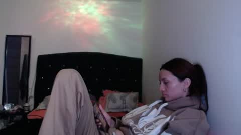 holy_julii online show from August 15, 7:12 am