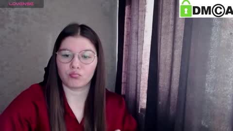 Welcome guys  Pleasure to see you all here  My name is MichaelaTip menu is active Private is open  online show from February 19, 6:22 am