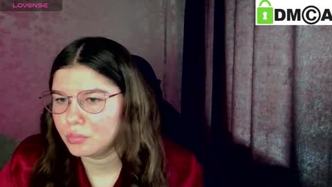 Welcome guys  Pleasure to see you all here  My name is MichaelaTip menu is active Private is open  online show from March 25, 7:14 am