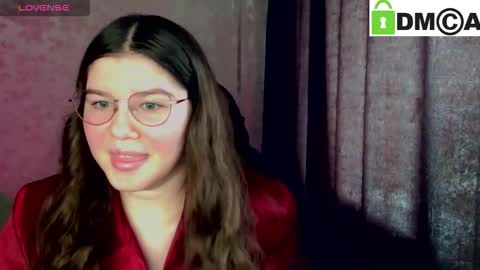 Welcome guys  Pleasure to see you all here  My name is MichaelaTip menu is active Private is open  online show from March 25, 8:20 am