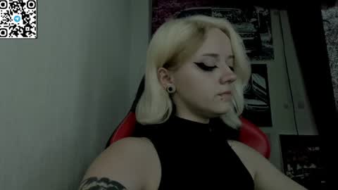 holy_mistresss online show from July 28, 10:10 am