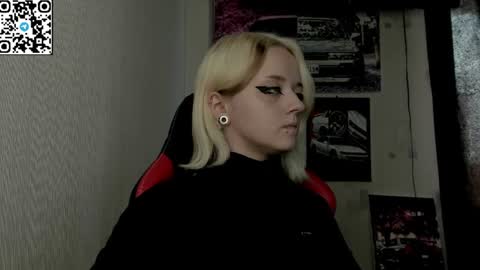 holy_mistresss online show from August 9, 11:55 am