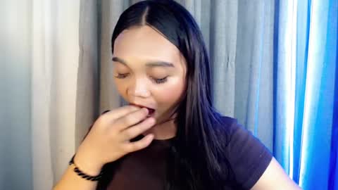 Bella online show from August 11, 11:29 pm