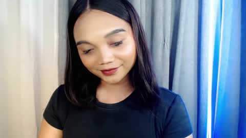 Bella online show from August 14, 9:07 pm