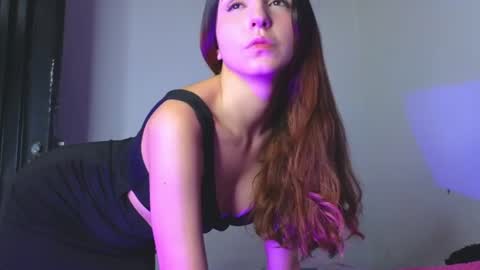holy_taby_ online show from August 9, 3:46 pm
