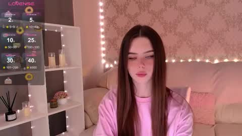 Mia online show from July 14, 6:40 am