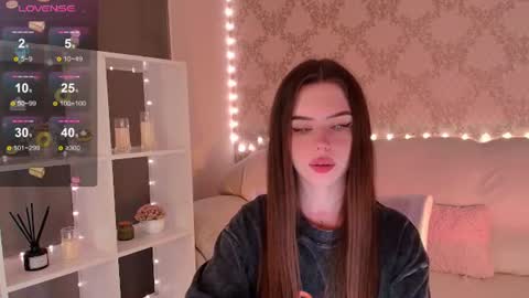 Mia online show from July 16, 4:35 am