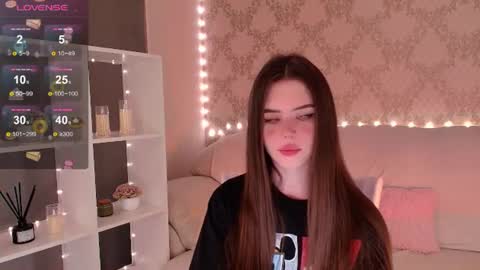 Mia online show from July 17, 4:45 am