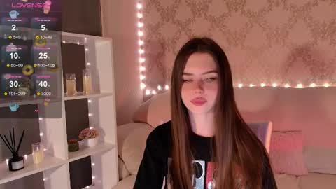 Mia online show from July 17, 5:51 am
