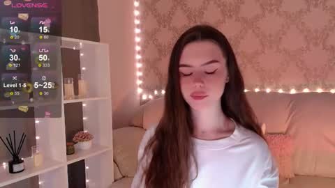 Mia online show from August 8, 3:17 am