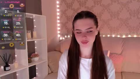 Mia online show from August 8, 4:23 am
