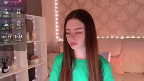 Mia online show from August 11, 4:58 am
