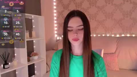 Mia online show from August 11, 6:15 am