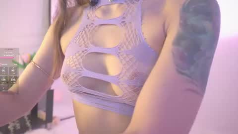 honeeeey_ online show from July 10, 10:26 pm