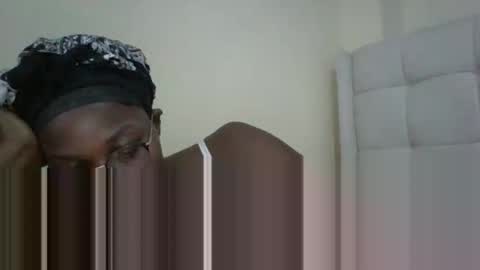 Honevey online show from April 14, 6:37 pm