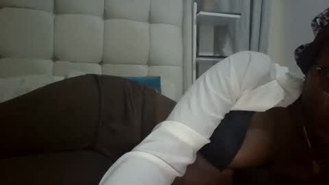 Honevey online show from April 20, 3:54 pm