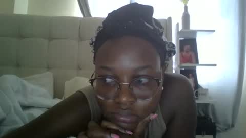 Honevey online show from May 2, 6:51 am